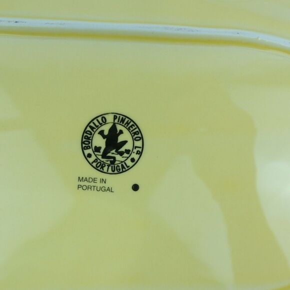 Bordallo Pinheiro Embossed Yellow Bunny Serving Platter Plate Majolica Portugal - Picture 5 of 7